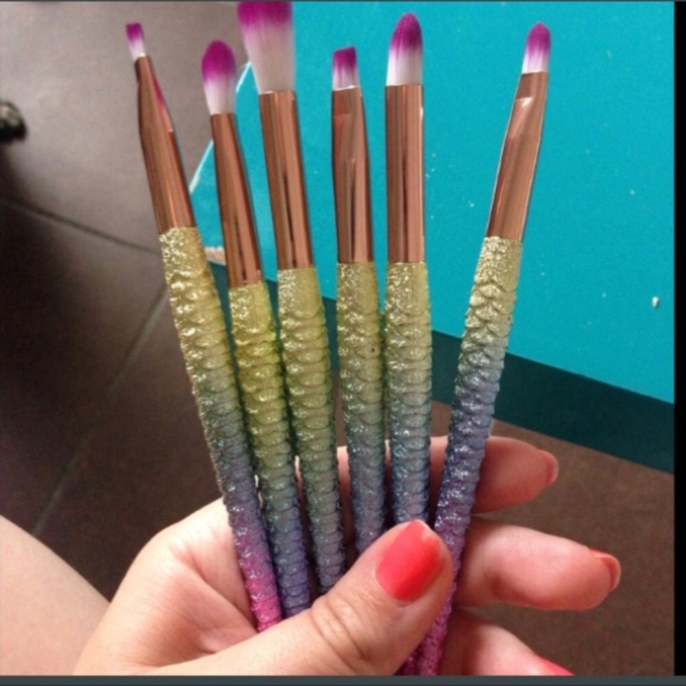 ❤️ 1 LEFT! 6 pc mermaid makeup brush set - Picture 3 of 4